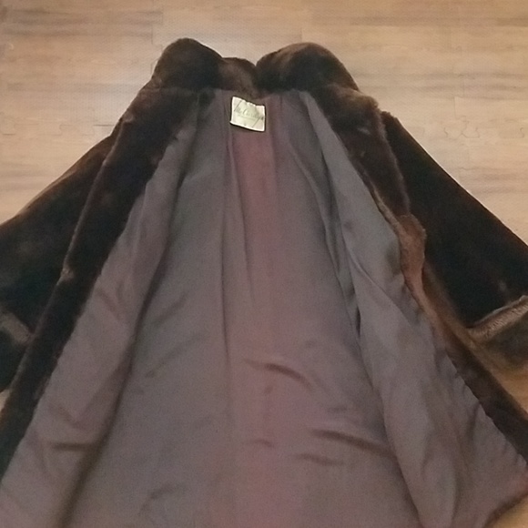 Vintage McCurdy's of Rochester Fur Coat - Picture 3 of 7